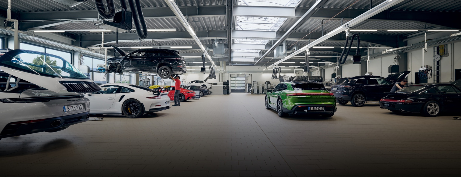 Nikdy nepřestáváme myslet na Vaše Porsche.